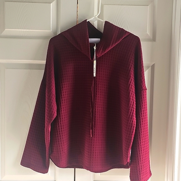 NWT Max Studio Funnel Neck Waffle Knit Drawstring Pullover Oxblood Large - Picture 3 of 15